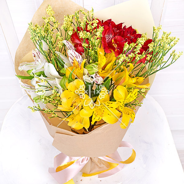 Очарование - букет из альстромерий